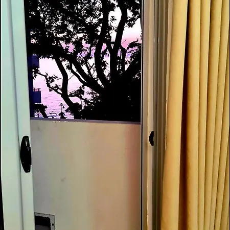 Apartment Blue Bay Beach Front Uji Ftohte